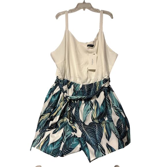 BloomChic Tropical Print Pocket Belted Cami Romper Plus Size 26 Resort NWT vacy - Picture 2 of 8